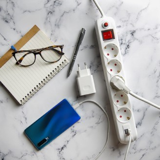 Πολύπριζο Spacer PP-5-45-USB, 5 πρίζες Schuko, 2 θύρες USB Quick Charge
